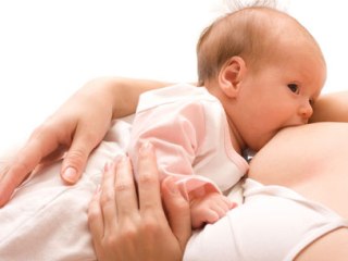 Прикладання новородженого до грудей